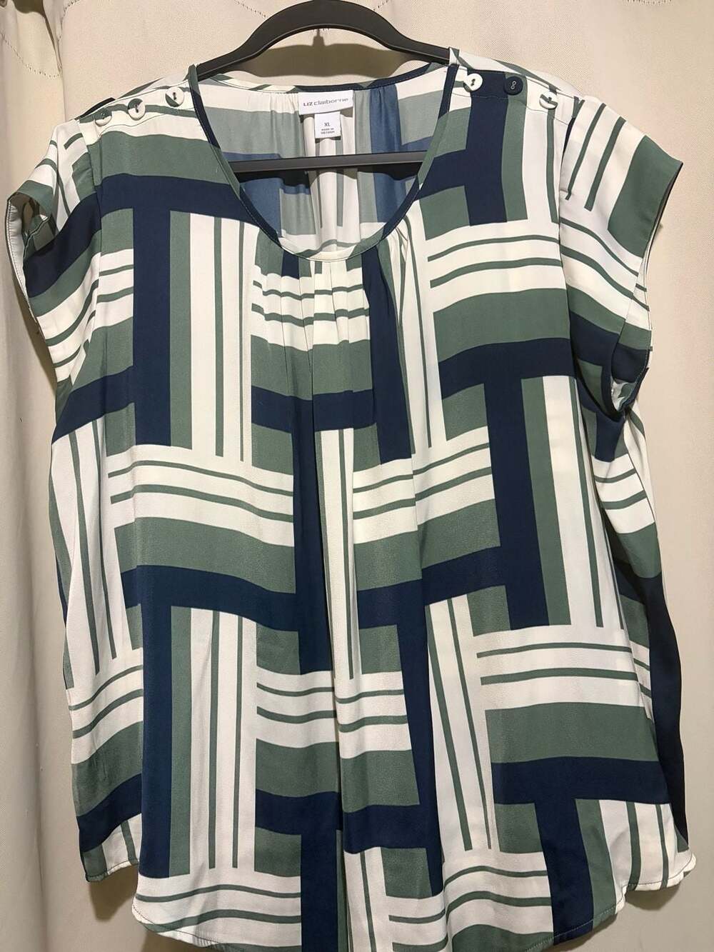 Liz Claiborne Women's Geometric Print Short Sleeve Blouse with Button Shoulder